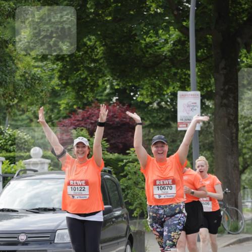 15.06.2025 - REWE Women's Run Jannik Wohlers http://msf.ph/oto/7950880 15.06.2025 08:32:57 Laufen 1043, 10122, 10670, 15, 606 meine-sportfotos.de