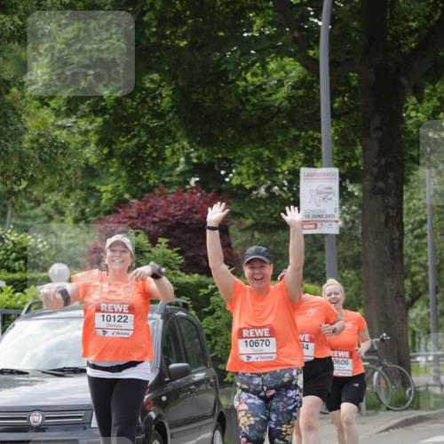 15.06.2025 - REWE Women's Run Jannik Wohlers http://msf.ph/oto/7950902 15.06.2025 08:32:58 Laufen 15, 2025, 40, 04, 0606, 10122, 10670, 1043 meine-sportfotos.de