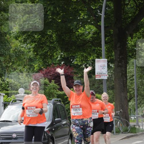15.06.2025 - REWE Women's Run Jannik Wohlers http://msf.ph/oto/7950913 15.06.2025 08:32:58 Laufen 1043, 15, 2025, 1012, 10670, 0804, 606 meine-sportfotos.de
