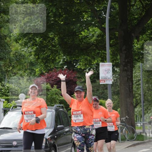 15.06.2025 - REWE Women's Run Jannik Wohlers http://msf.ph/oto/7950916 15.06.2025 08:32:58 Laufen 104, 10122, 15, 2025, 10670, 0804, 0606 meine-sportfotos.de