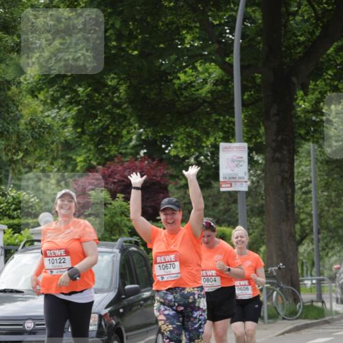 15.06.2025 - REWE Women's Run Jannik Wohlers http://msf.ph/oto/7950921 15.06.2025 08:32:58 Laufen 104, 10122, 10670, 0804, 15, 2025, 0606 meine-sportfotos.de