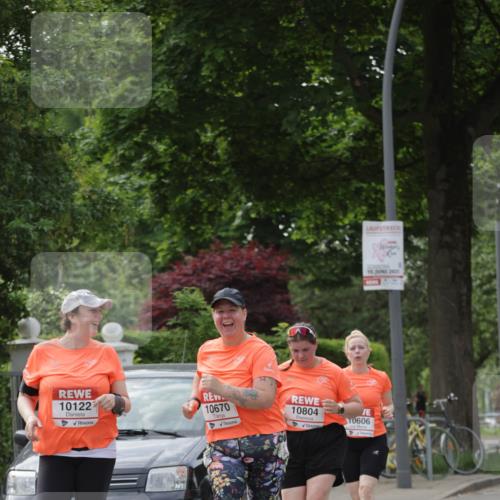 15.06.2025 - REWE Women's Run Jannik Wohlers http://msf.ph/oto/7950946 15.06.2025 08:32:59 Laufen 10122, 043, 10670, 10804, 10606, 15, 2025 meine-sportfotos.de