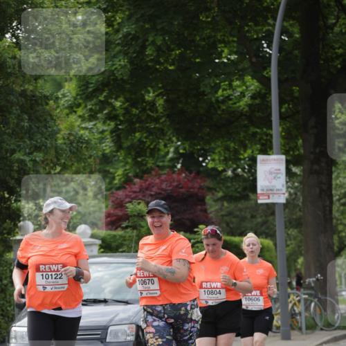 15.06.2025 - REWE Women's Run Jannik Wohlers http://msf.ph/oto/7950949 15.06.2025 08:32:59 Laufen 10122, 1043, 10670, 10804, 10606, 15, 2821 meine-sportfotos.de