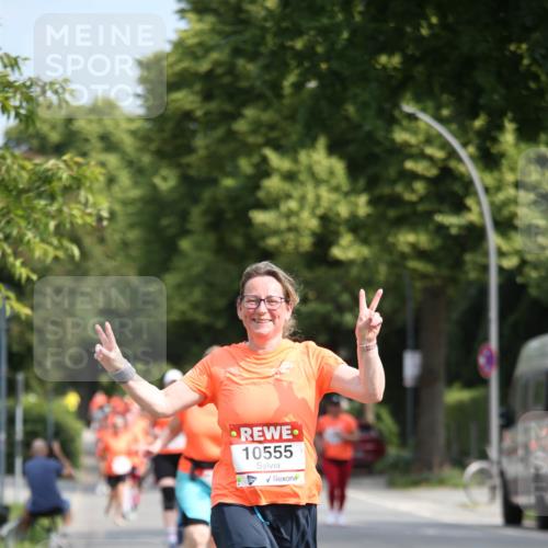 15.06.2025 - REWE Women's Run Jannik Wohlers http://msf.ph/oto/7950984 15.06.2025 09:50:14 Laufen 10555 meine-sportfotos.de