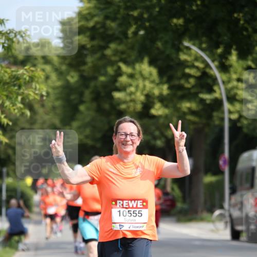 15.06.2025 - REWE Women's Run Jannik Wohlers http://msf.ph/oto/7950992 15.06.2025 09:50:14 Laufen 10555 meine-sportfotos.de