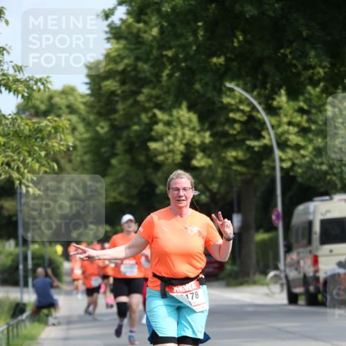 15.06.2025 - REWE Women's Run Jannik Wohlers http://msf.ph/oto/7951047 15.06.2025 09:50:18 Laufen 178 meine-sportfotos.de
