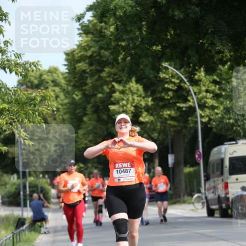 15.06.2025 - REWE Women's Run Jannik Wohlers http://msf.ph/oto/7951109 15.06.2025 09:50:21 Laufen 10487 meine-sportfotos.de