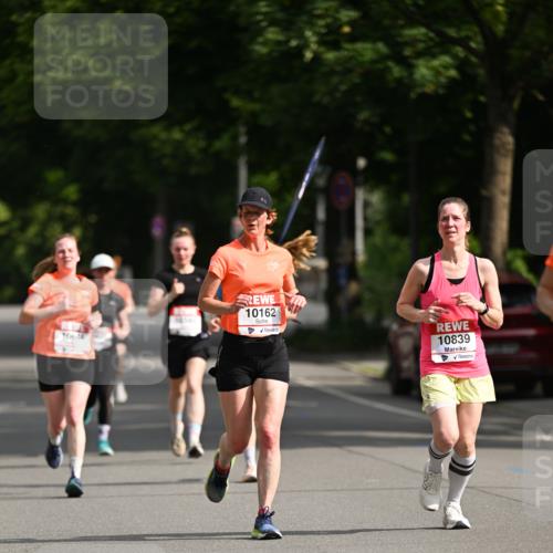 15.06.2025 - REWE Women's Run Dr. Thomas Lammeyer http://msf.ph/oto/7951112 15.06.2025 09:36:51 Laufen 10162, 10839 meine-sportfotos.de
