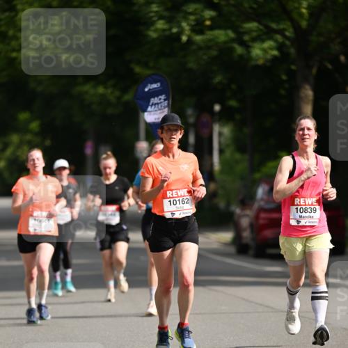 15.06.2025 - REWE Women's Run Dr. Thomas Lammeyer http://msf.ph/oto/7951121 15.06.2025 09:36:51 Laufen 10162, 10839 meine-sportfotos.de