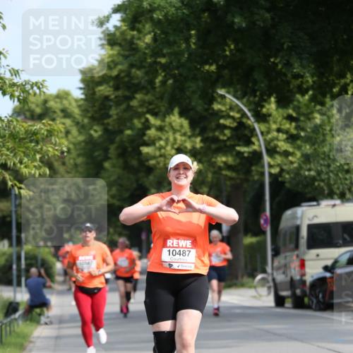 15.06.2025 - REWE Women's Run Jannik Wohlers http://msf.ph/oto/7951122 15.06.2025 09:50:22 Laufen 10487 meine-sportfotos.de