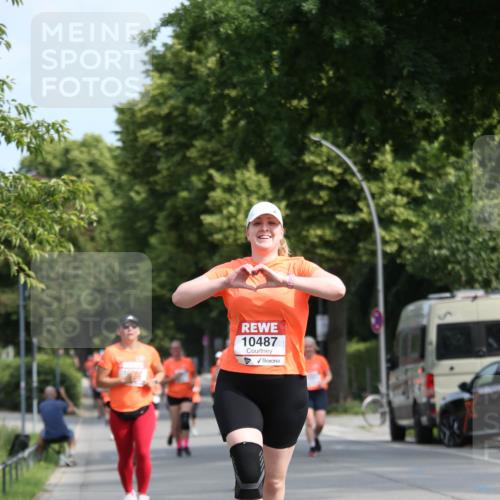 15.06.2025 - REWE Women's Run Jannik Wohlers http://msf.ph/oto/7951128 15.06.2025 09:50:22 Laufen 10487 meine-sportfotos.de