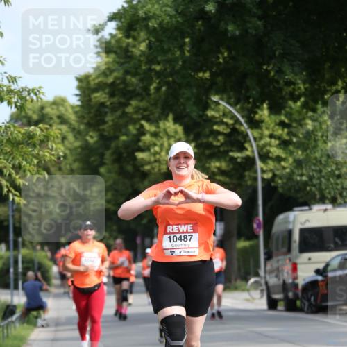 15.06.2025 - REWE Women's Run Jannik Wohlers http://msf.ph/oto/7951129 15.06.2025 09:50:22 Laufen 10487 meine-sportfotos.de