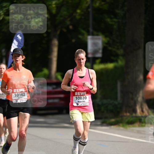 15.06.2025 - REWE Women's Run Dr. Thomas Lammeyer http://msf.ph/oto/7951139 15.06.2025 09:36:52 Laufen 10162, 10839 meine-sportfotos.de