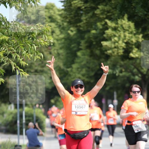 15.06.2025 - REWE Women's Run Jannik Wohlers http://msf.ph/oto/7951140 15.06.2025 09:50:24 Laufen 10587 meine-sportfotos.de