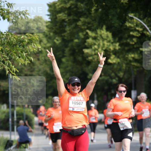 15.06.2025 - REWE Women's Run Jannik Wohlers http://msf.ph/oto/7951160 15.06.2025 09:50:24 Laufen 10587 meine-sportfotos.de