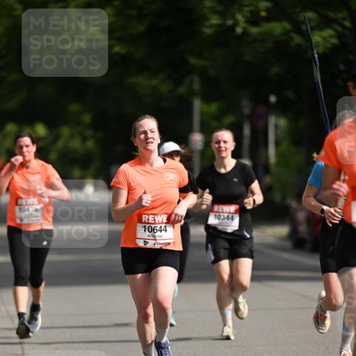 15.06.2025 - REWE Women's Run Dr. Thomas Lammeyer http://msf.ph/oto/7951169 15.06.2025 09:36:54 Laufen 10476, 10644, 10344 meine-sportfotos.de