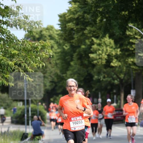 15.06.2025 - REWE Women's Run Jannik Wohlers http://msf.ph/oto/7951215 15.06.2025 09:50:28 Laufen 10253 meine-sportfotos.de