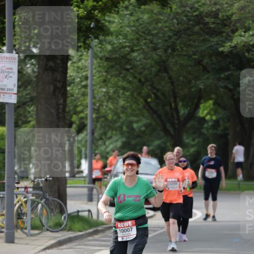 15.06.2025 - REWE Women's Run Jannik Wohlers http://msf.ph/oto/7951249 15.06.2025 08:33:29 Laufen 2025, 10007, 0259 meine-sportfotos.de