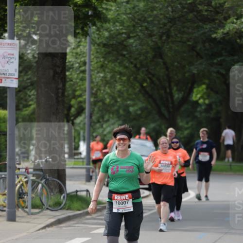 15.06.2025 - REWE Women's Run Jannik Wohlers http://msf.ph/oto/7951256 15.06.2025 08:33:29 Laufen 2025, 10259, 10007 meine-sportfotos.de