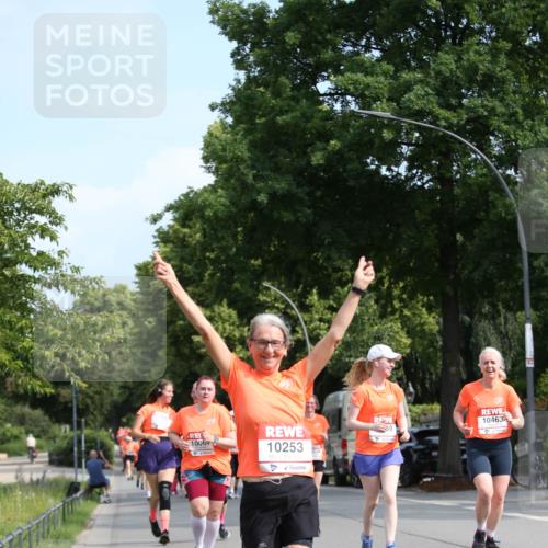 15.06.2025 - REWE Women's Run Jannik Wohlers http://msf.ph/oto/7951268 15.06.2025 09:50:31 Laufen 10064, 10253, 10463 meine-sportfotos.de