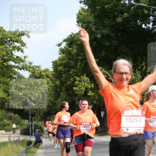 15.06.2025 - REWE Women's Run Jannik Wohlers http://msf.ph/oto/7951274 15.06.2025 09:50:31 Laufen 10791, 10064, 10253 meine-sportfotos.de