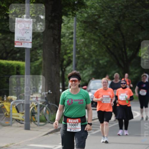 15.06.2025 - REWE Women's Run Jannik Wohlers http://msf.ph/oto/7951333 15.06.2025 08:33:31 Laufen 15, 2825, 10007, 0259 meine-sportfotos.de