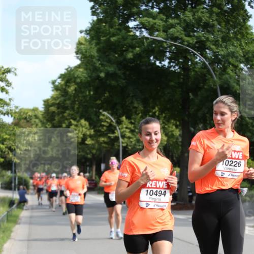 15.06.2025 - REWE Women's Run Jannik Wohlers http://msf.ph/oto/7951344 15.06.2025 09:50:45 Laufen 10494, 10226 meine-sportfotos.de