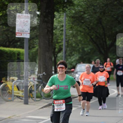 15.06.2025 - REWE Women's Run Jannik Wohlers http://msf.ph/oto/7951349 15.06.2025 08:33:31 Laufen 15, 2025, 10007, 10617, 10259 meine-sportfotos.de