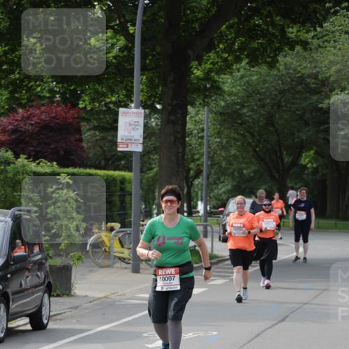 15.06.2025 - REWE Women's Run Jannik Wohlers http://msf.ph/oto/7951364 15.06.2025 08:33:32 Laufen 10007 meine-sportfotos.de