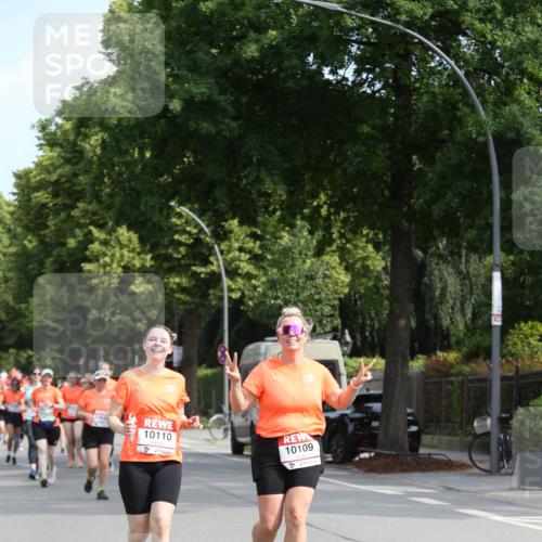 15.06.2025 - REWE Women's Run Jannik Wohlers http://msf.ph/oto/7951376 15.06.2025 09:50:47 Laufen 10110, 10109 meine-sportfotos.de