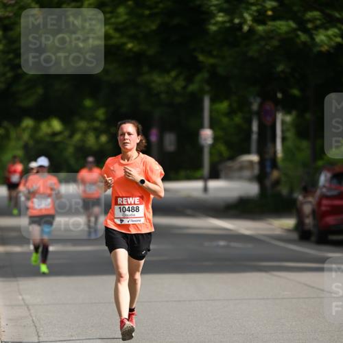 15.06.2025 - REWE Women's Run Dr. Thomas Lammeyer http://msf.ph/oto/7951401 15.06.2025 09:37:23 Laufen 10488 meine-sportfotos.de