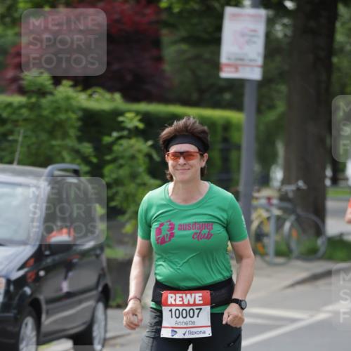 15.06.2025 - REWE Women's Run Jannik Wohlers http://msf.ph/oto/7951403 15.06.2025 08:33:34 Laufen 10007 meine-sportfotos.de