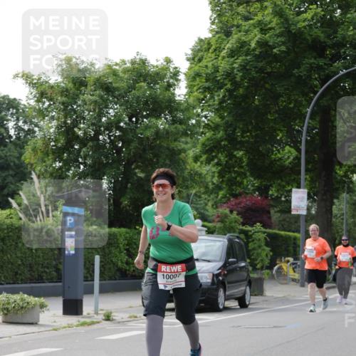 15.06.2025 - REWE Women's Run Jannik Wohlers http://msf.ph/oto/7951420 15.06.2025 08:33:36 Laufen 10007 meine-sportfotos.de