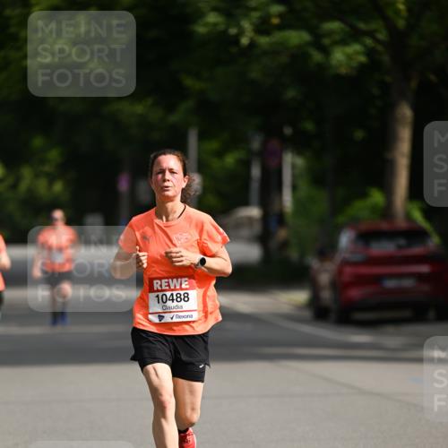 15.06.2025 - REWE Women's Run Dr. Thomas Lammeyer http://msf.ph/oto/7951435 15.06.2025 09:37:24 Laufen 10488 meine-sportfotos.de