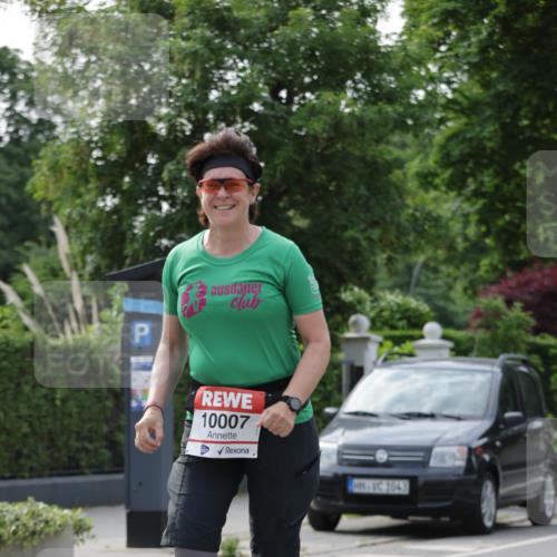 15.06.2025 - REWE Women's Run Jannik Wohlers http://msf.ph/oto/7951448 15.06.2025 08:33:36 Laufen 10007, 1043 meine-sportfotos.de