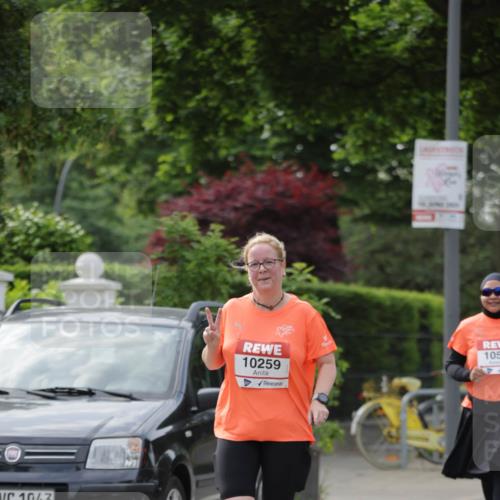 15.06.2025 - REWE Women's Run Jannik Wohlers http://msf.ph/oto/7951451 15.06.2025 08:33:38 Laufen 1043, 10259, 105 meine-sportfotos.de