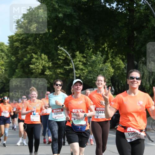 15.06.2025 - REWE Women's Run Jannik Wohlers http://msf.ph/oto/7951487 15.06.2025 09:50:55 Laufen 10457, 10709, 10288, 10, 10444, 10657 meine-sportfotos.de