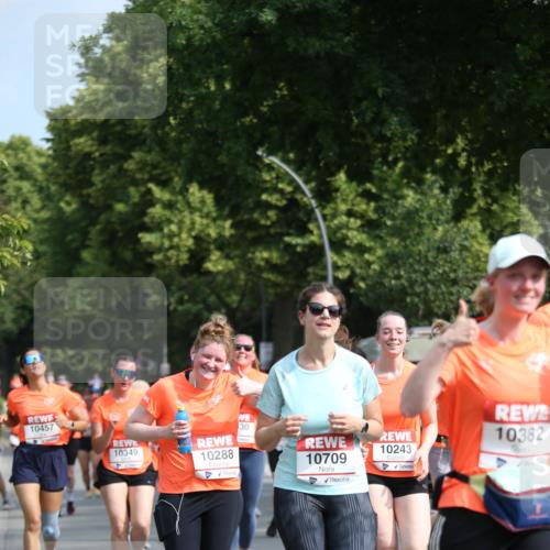 15.06.2025 - REWE Women's Run Jannik Wohlers http://msf.ph/oto/7951495 15.06.2025 09:50:56 Laufen 10457, 30, 10349, 10288, 10709, 10243, 10382 meine-sportfotos.de