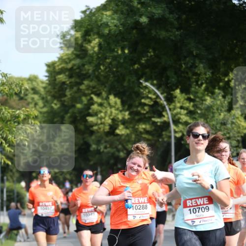15.06.2025 - REWE Women's Run Jannik Wohlers http://msf.ph/oto/7951501 15.06.2025 09:50:57 Laufen 10457, 10349, 10288, 10709 meine-sportfotos.de