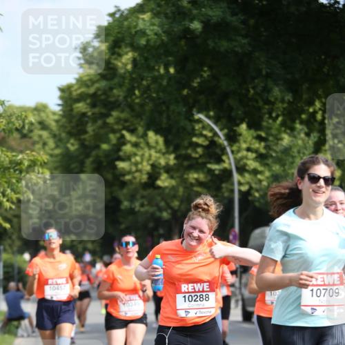 15.06.2025 - REWE Women's Run Jannik Wohlers http://msf.ph/oto/7951506 15.06.2025 09:50:57 Laufen 10457, 10288 meine-sportfotos.de