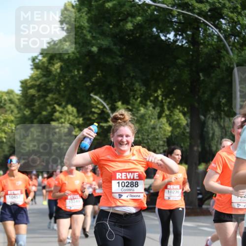 15.06.2025 - REWE Women's Run Jannik Wohlers http://msf.ph/oto/7951520 15.06.2025 09:50:58 Laufen 10457, 10349, 10288, 10236 meine-sportfotos.de
