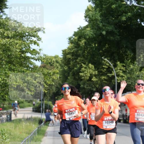 15.06.2025 - REWE Women's Run Jannik Wohlers http://msf.ph/oto/7951538 15.06.2025 09:51:00 Laufen 10457, 106, 10349, 10430 meine-sportfotos.de