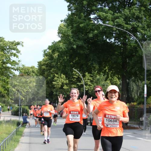 15.06.2025 - REWE Women's Run Jannik Wohlers http://msf.ph/oto/7951570 15.06.2025 09:51:03 Laufen 10078 meine-sportfotos.de