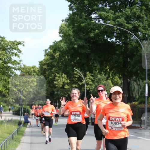 15.06.2025 - REWE Women's Run Jannik Wohlers http://msf.ph/oto/7951572 15.06.2025 09:51:03 Laufen 10078, 10634 meine-sportfotos.de
