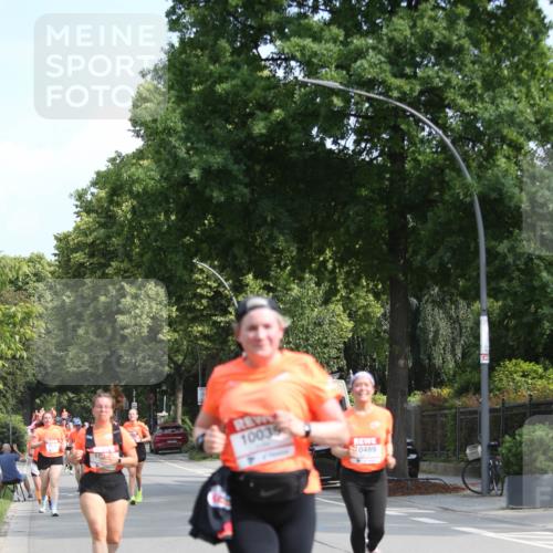 15.06.2025 - REWE Women's Run Jannik Wohlers http://msf.ph/oto/7951622 15.06.2025 09:51:07 Laufen 10035 meine-sportfotos.de
