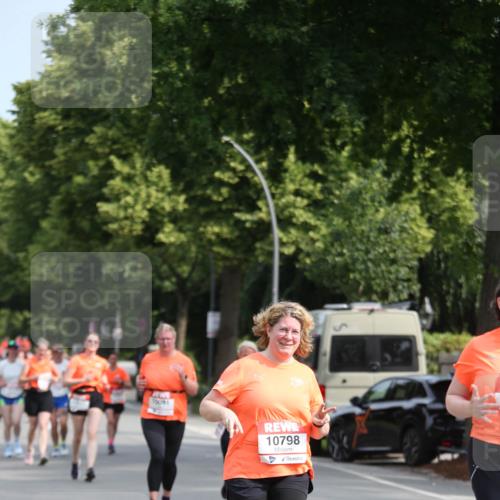 15.06.2025 - REWE Women's Run Jannik Wohlers http://msf.ph/oto/7951914 15.06.2025 09:51:44 Laufen 10798 meine-sportfotos.de