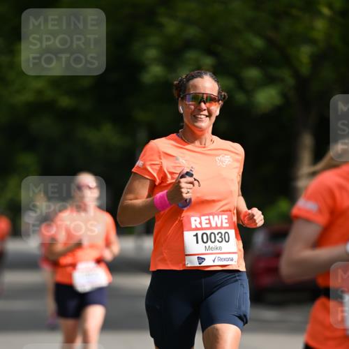 15.06.2025 - REWE Women's Run Dr. Thomas Lammeyer http://msf.ph/oto/7951960 15.06.2025 09:38:28 Laufen 10030 meine-sportfotos.de