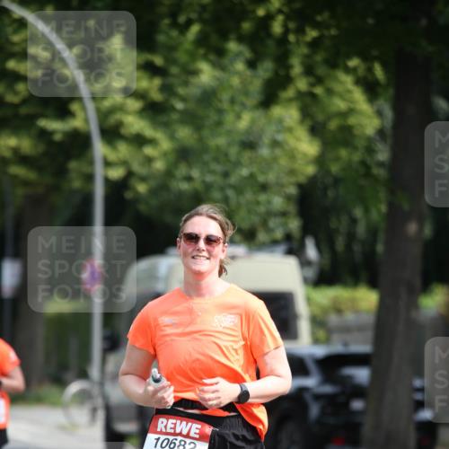 15.06.2025 - REWE Women's Run Jannik Wohlers http://msf.ph/oto/7952001 15.06.2025 09:51:52 Laufen 10682 meine-sportfotos.de