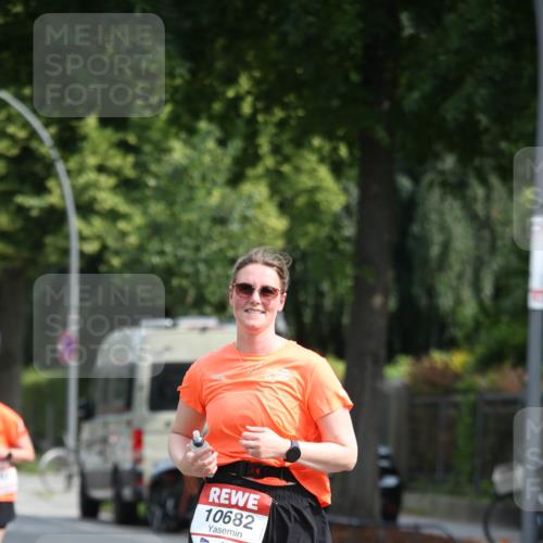 15.06.2025 - REWE Women's Run Jannik Wohlers http://msf.ph/oto/7952010 15.06.2025 09:51:52 Laufen 10682 meine-sportfotos.de