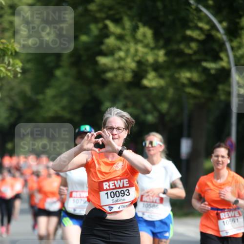 15.06.2025 - REWE Women's Run Jannik Wohlers http://msf.ph/oto/7952020 15.06.2025 09:51:54 Laufen 1079, 105 meine-sportfotos.de
